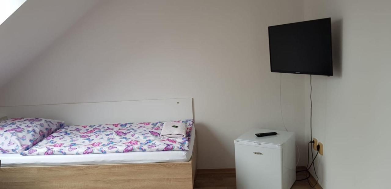 Penzion Mar Hradec Králové Eksteriør bilde